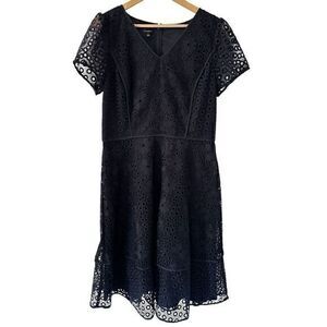 Talbots Navy Blue Floral‎ Lace Lined Short Sleeve V-Neck Fit Flare Dress Size 12